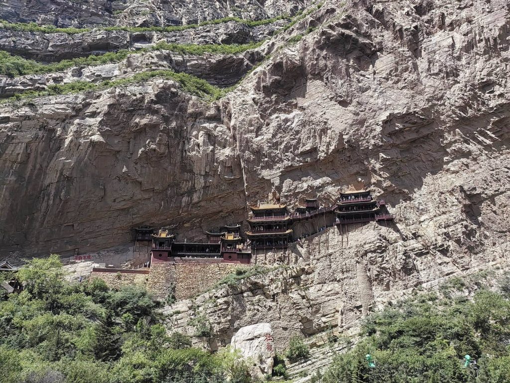 Xuankong Temple: A Cliffside Temple of the Three Teachings 4 Xuankong Temple