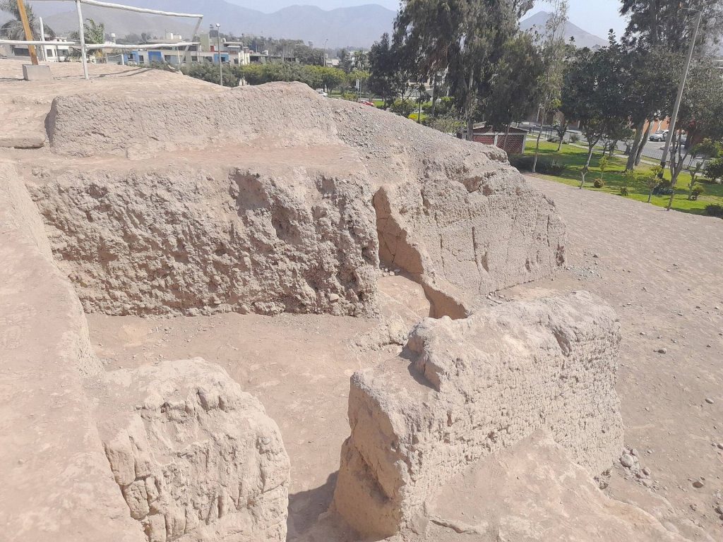Huaca Melgarejo: A Lima Culture Ceremonial and Administrative Complex in Peru 5 Huaca Melgarejo