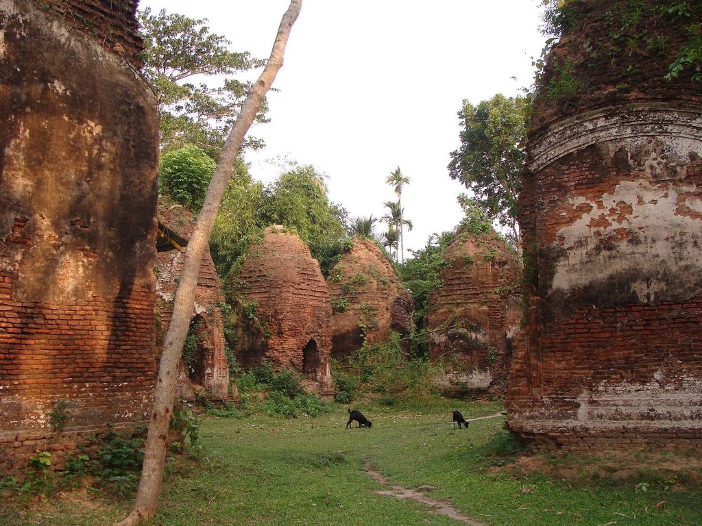 Egaro Shiv Temple: An Eleven-Temple Shiva Complex in Bangladesh 2 Egaro Shiv Temple