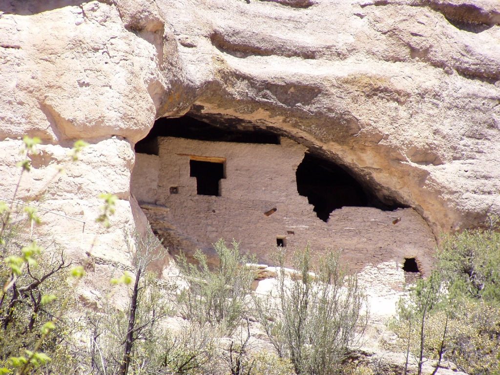 Gila Cliff Dwellings National Monument: Mogollon Cliff Dwellings in New Mexico 3 Gila Cliff Dwellings National Monument