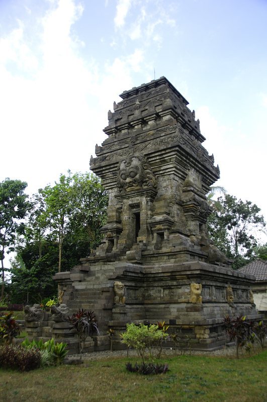 Kidal Temple: A Singhasari Temple in East Java 1 Kidal temple