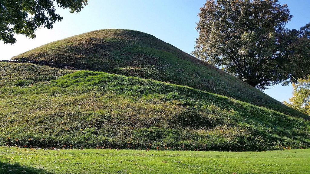 Grave Creek Mound: An Adena Burial Earthwork in West Virginia 1 Grave Creek Mound