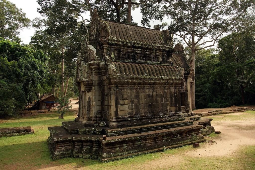 Thommanon: A Hindu Temple at Angkor in Cambodia 3 Thommanon