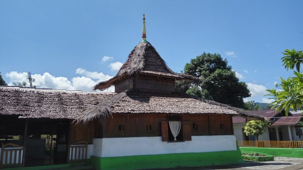 Wapauwe Old Mosque: A Historic 15th-Century Mosque in Maluku 1 Wapauwe Old Mosque