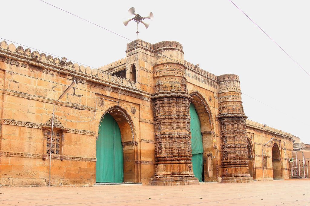 Qutbuddin Mosque: A Former Gujarat Sultanate Mosque in Ahmedabad 3 Qutbuddin Mosque