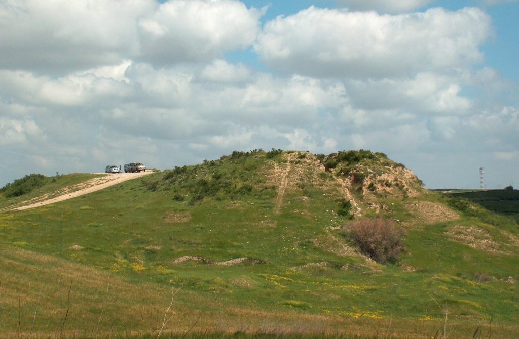 Tell el-Hesi: An Early Bronze Age Fortified Settlement in Israel 1 Tell el-Hesi