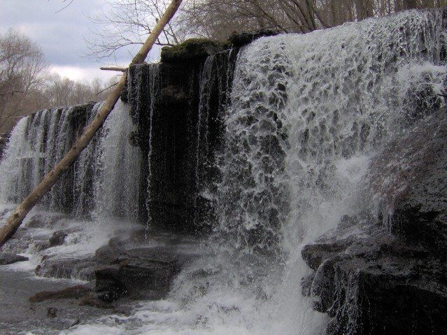 Old Stone Fort: A Middle Woodland Ceremonial Enclosure in Tennessee 2 Old Stone Fort