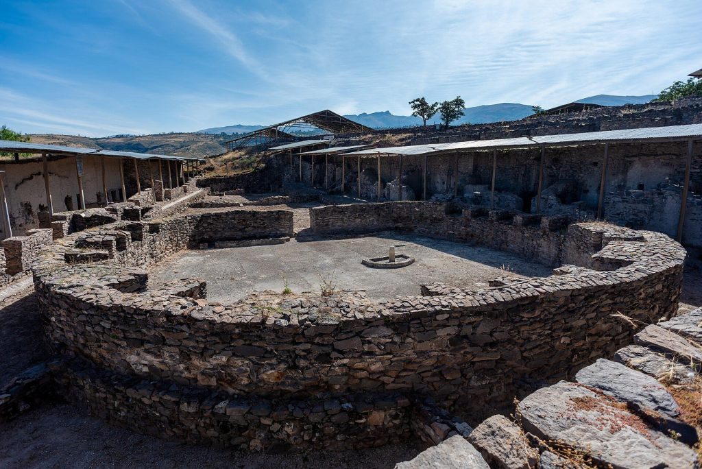 Wari Archaeological Complex: Capital of a Pre-Inca State in Peru 3 Wari archaeological complex