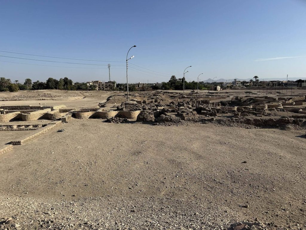 Aten: An Ancient Egyptian Settlement at Luxor 2 Aten