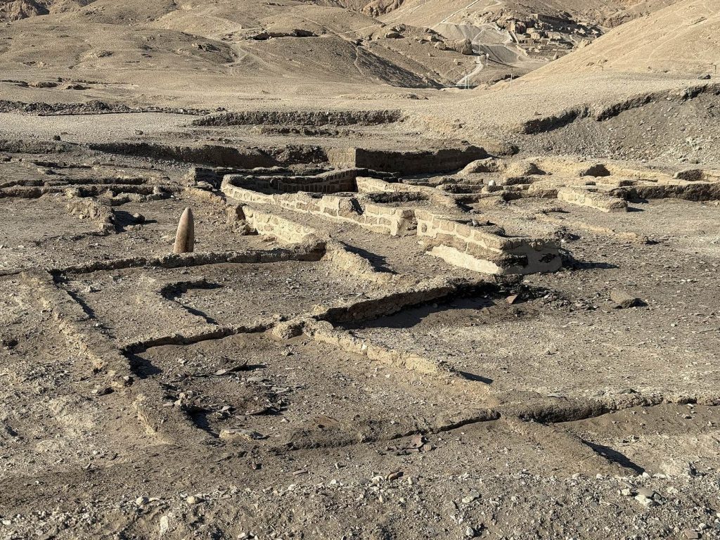 Aten: An Ancient Egyptian Settlement at Luxor 3 Aten