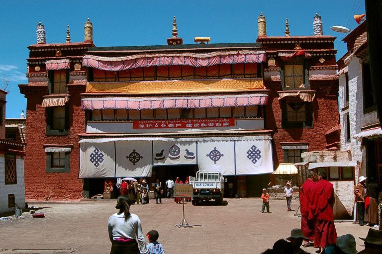 Ramoche Temple: A Tibetan Buddhist Monastery in Lhasa