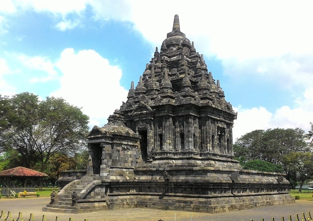Bubrah Temple: A Ninth-Century Buddhist Shrine in Central Java 1 Bubrah Temple