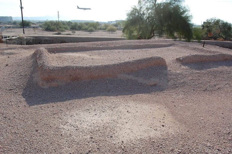 Pueblo Grande Ruin and Irrigation Sites: A Hohokam Archaeological Settlement in Phoenix