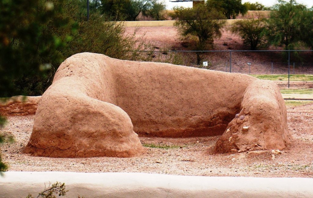 Pueblo Grande Ruin and Irrigation Sites: A Hohokam Archaeological Settlement in Phoenix 2 Pueblo Grande Ruin and Irrigation Sites