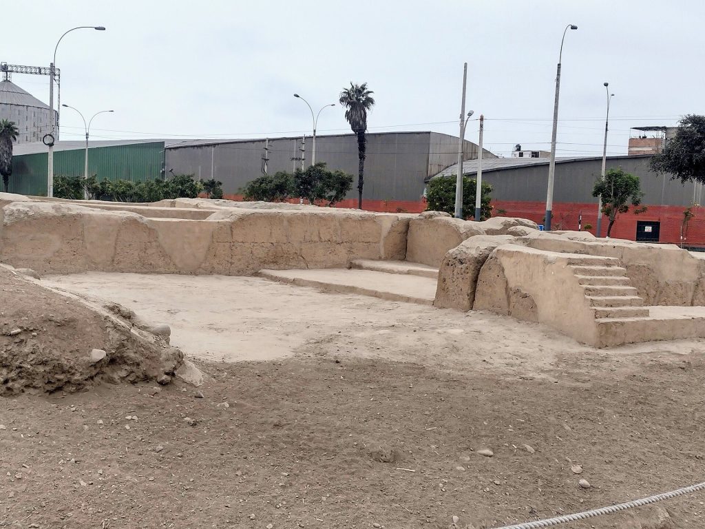 Huaca Palomino: A Ychsma Ceremonial and Administrative Center in Lima 2 Huaca Palomino