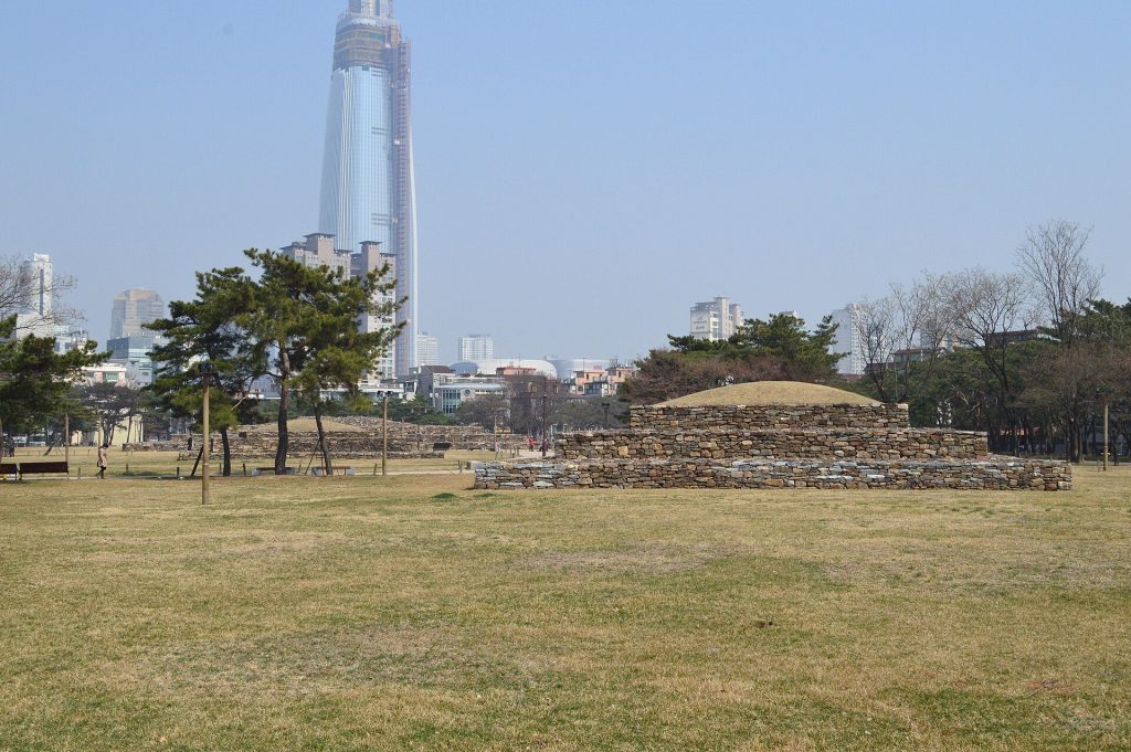 Seoul Seokchon-dong Gobungun: A Baekje Royal and Aristocratic Cemetery 4 Seoul Seokchon-dong Gobungun