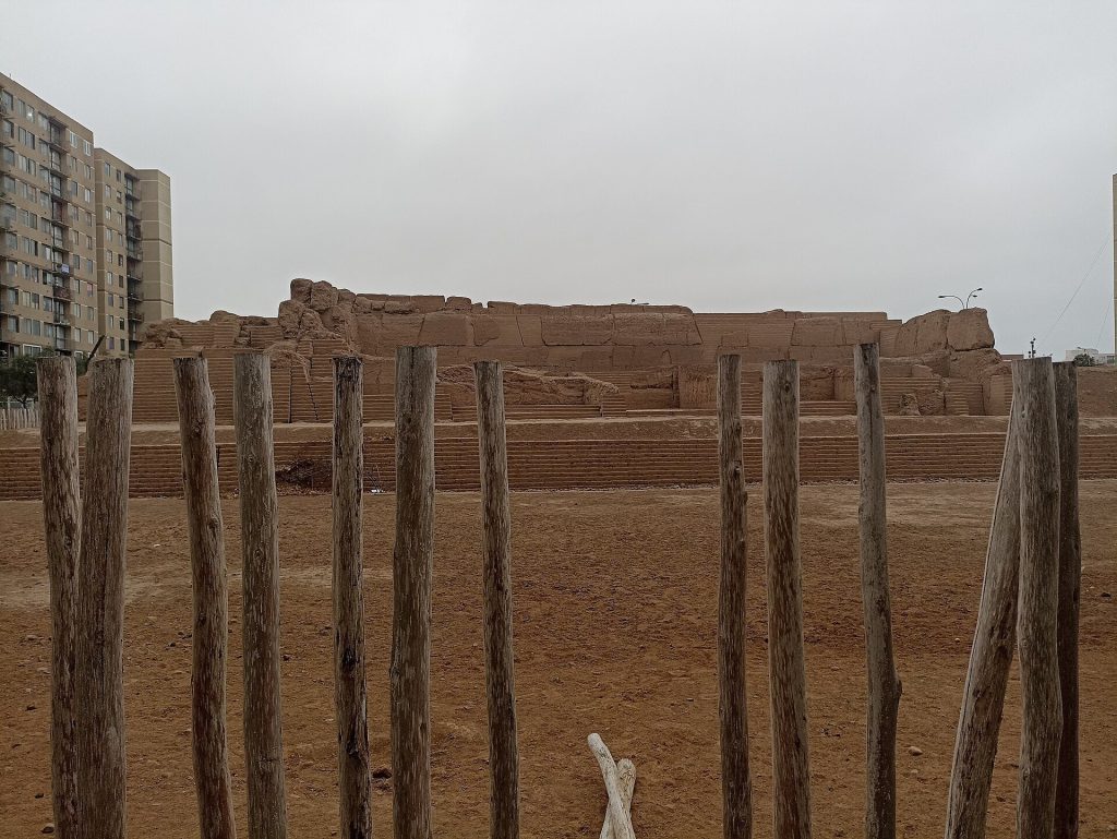 Huaca Huantinamarca: An Ichma Ceremonial and Mortuary Monument in Lima 4 Huaca Huantinamarca