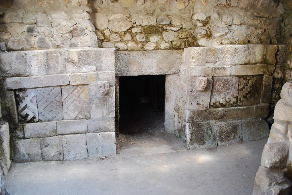 Yagul: A Zapotec City-State and Archaeological Site in Oaxaca 3 Yagul