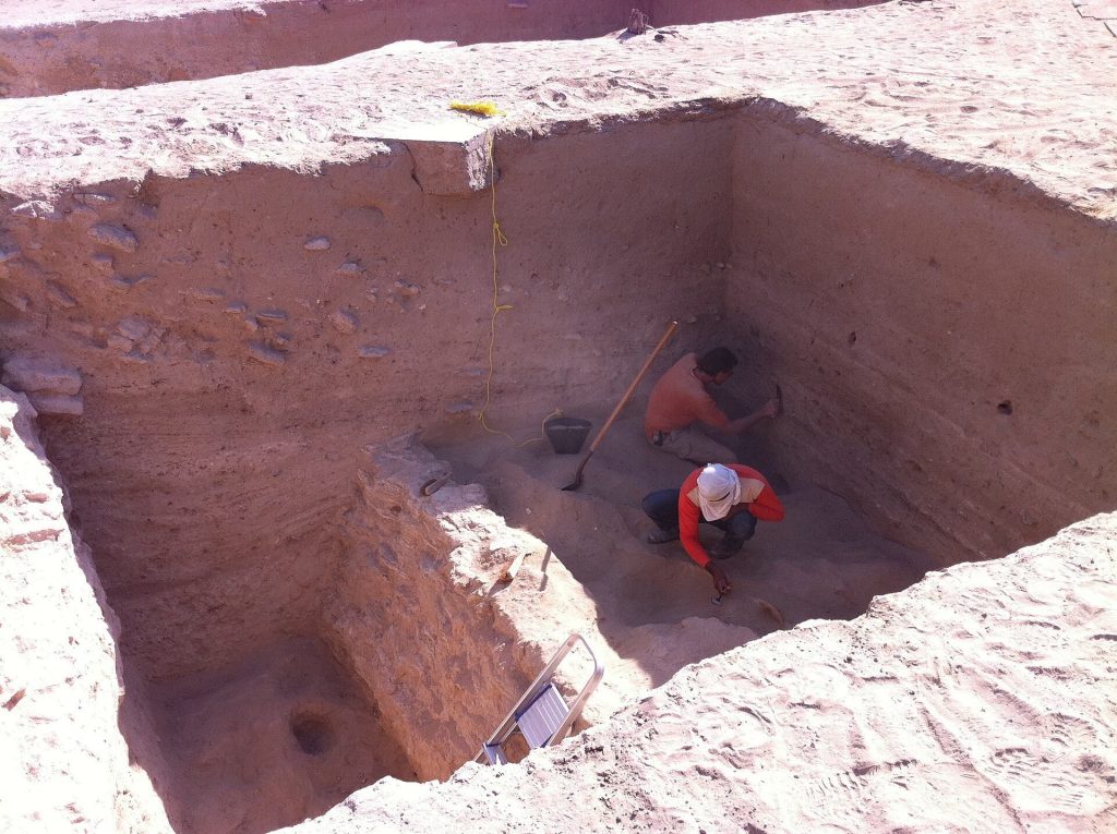 Tell Abraq: An Ancient Settlement in the United Arab Emirates 1 Tell Abraq
