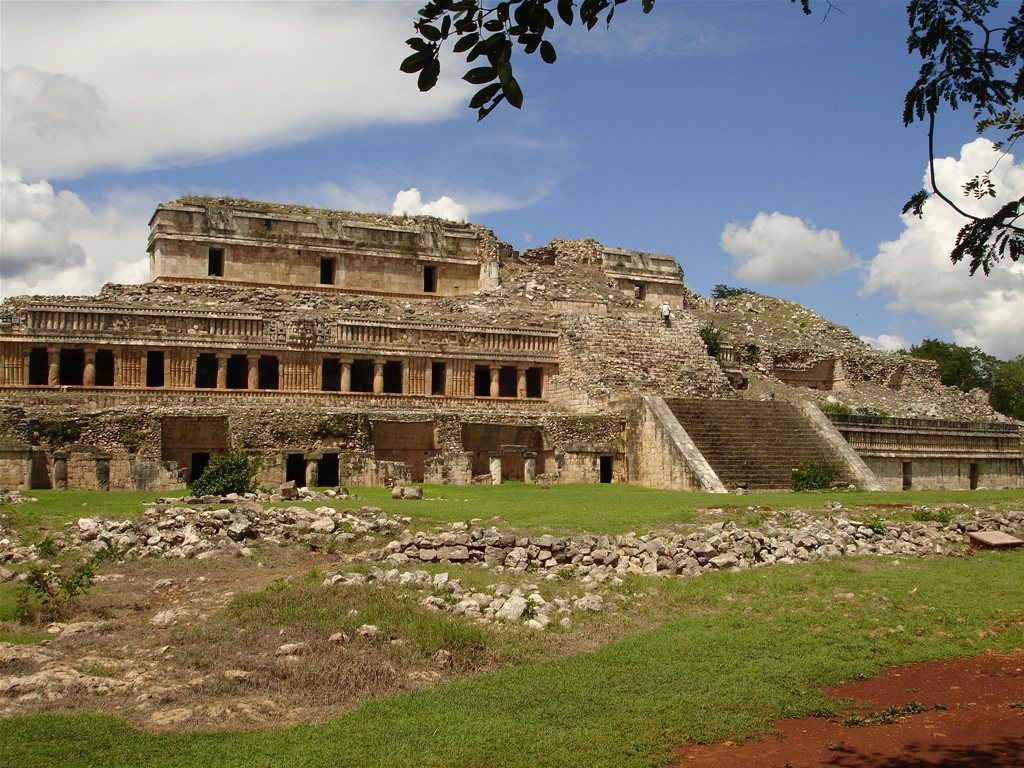Sayil: A Terminal Classic Maya City in the Puuc Region 1 Sayil