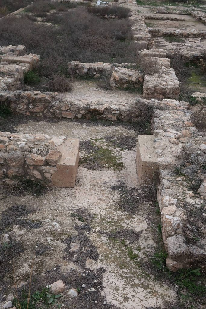 Tel Yarmuth: An Early Bronze Age Urban Center in Israel 3 Tel Yarmuth