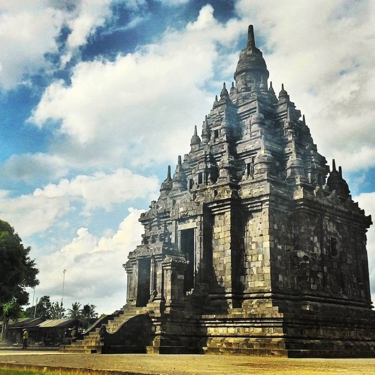 Sajiwan: A Ninth-Century Mahayana Buddhist Temple in Central Java