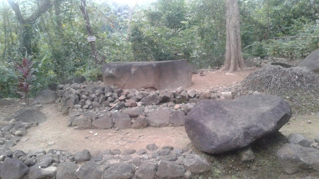 Gunung Susuru Site: The Traditional Center of Galuh Kertabumi 2 Gunung Susuru Site