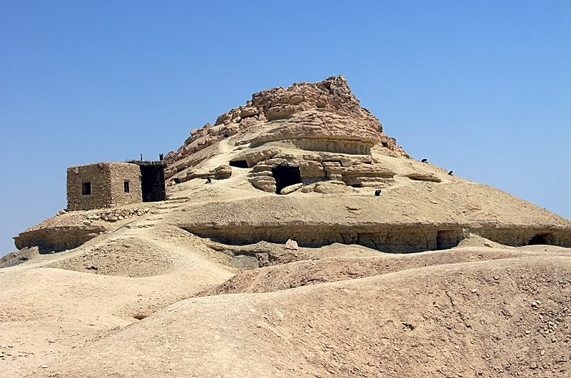Gebel el-Mawta: An Ancient Rock-Cut Necropolis in Egypt 1 Gebel el-Mawta