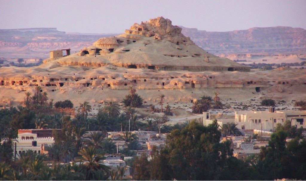 Gebel el-Mawta: An Ancient Rock-Cut Necropolis in Egypt 2 Gebel el-Mawta
