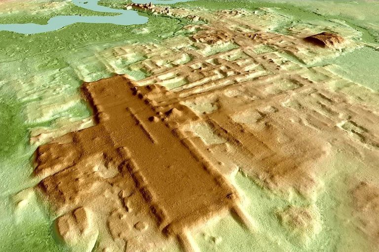 Aguada Fénix: A Preclassic Maya Ceremonial Complex in Mexico