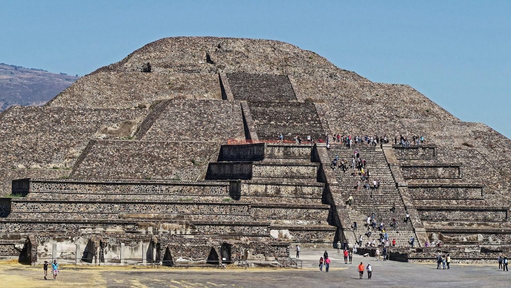 Pyramid of the Moon: Teotihuacan’s Ceremonial Temple and Platform 1 Pyramid of the Moon