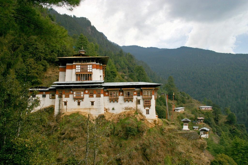 Tango Monastery: A Drukpa Kagyu Monastery in Bhutan 1 Tango Monastery