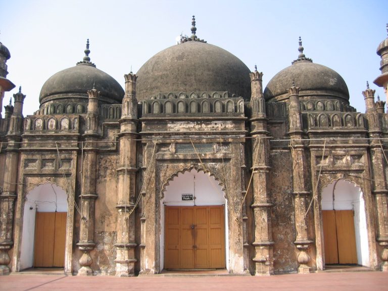 Khan Mohammad Mridha Mosque: A Mughal-Period Mosque in Dhaka