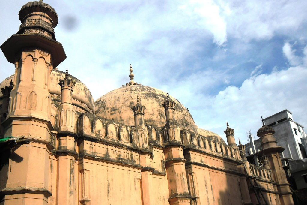 Khan Mohammad Mridha Mosque: A Mughal-Period Mosque in Dhaka 3 Khan Mohammad Mridha Mosque