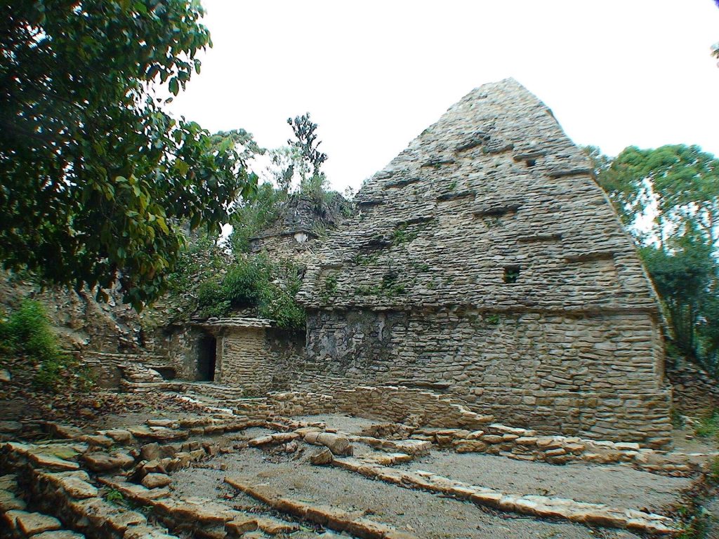Plan de Ayutla: A Pre-Columbian Maya Urban Center in Mexico 2 Plan de Ayutla