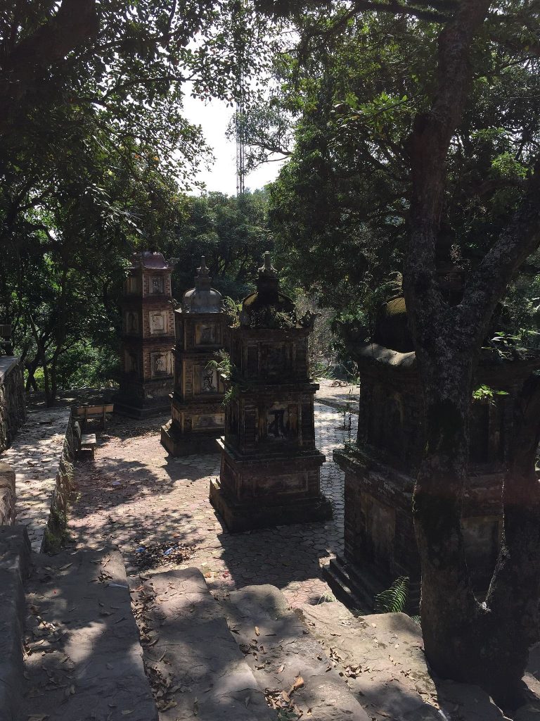 Ham Long Buddhist Temple: A Lien Tong Buddhist Patriarchal Center 2 Ham Long Buddhist temple