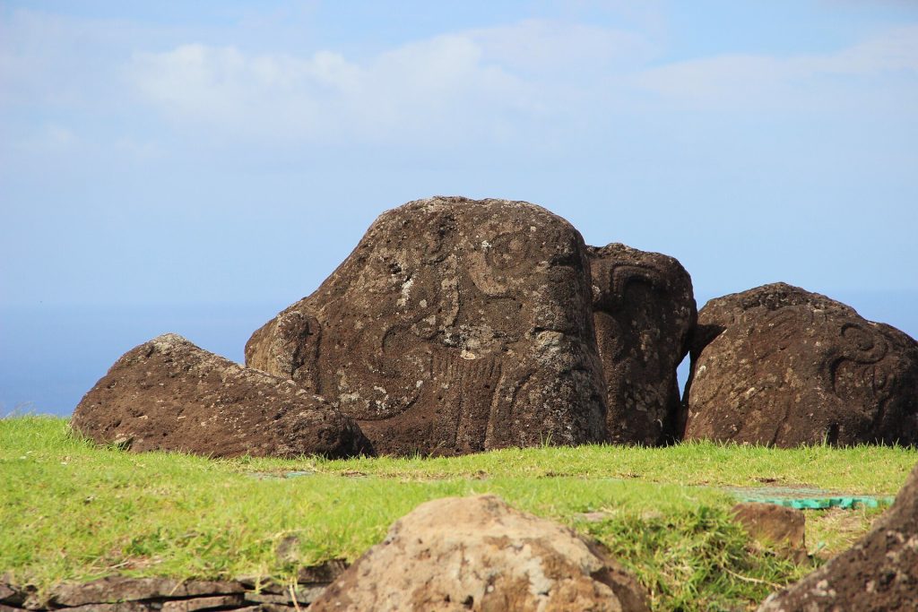 Orongo: A Rapa Nui Ceremonial and Archaeological Site 4 Orongo