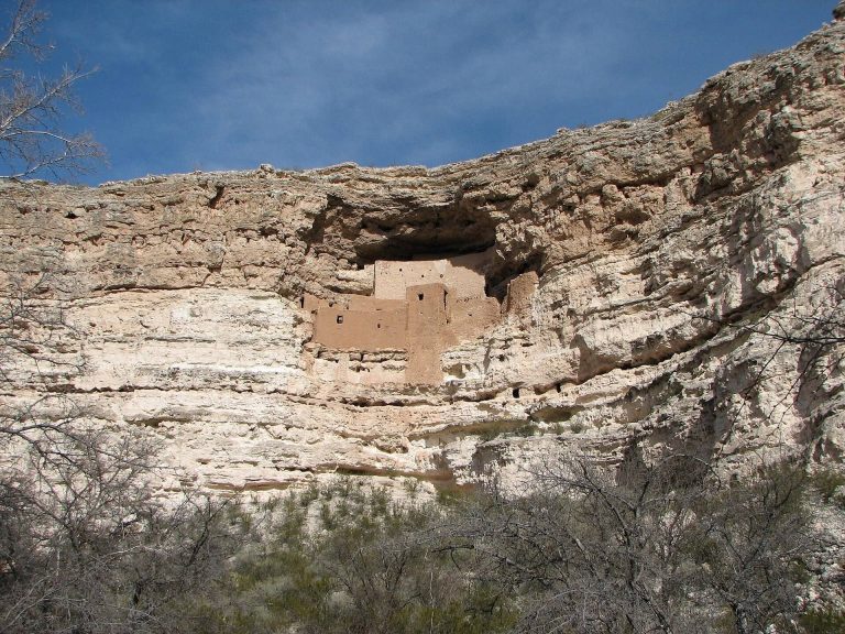 Montezuma Castle National Monument: A Southern Sinagua Heritage Site