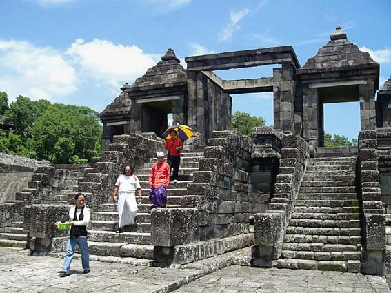 Ratu Boko Temple: A Fortified Palace and Settlement Complex in Indonesia 1 Ratu Boko Temple