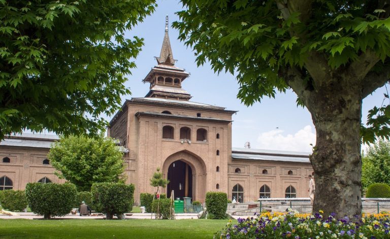 Jamia Masjid: A Historic Friday Mosque in Srinagar