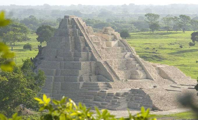 Moral Reforma: A Maya River-Port and Regional Center in Tabasco 2 Moral Reforma