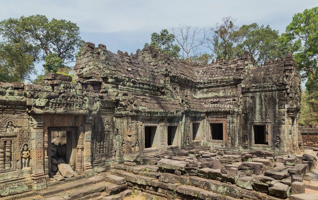 Preah Khan: A Buddhist and Hindu Temple Complex at Angkor 2 Preah Khan