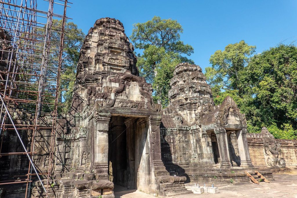 Preah Khan: A Buddhist and Hindu Temple Complex at Angkor 3 Preah Khan