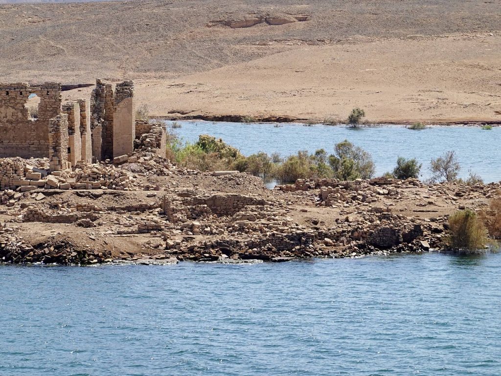 Qasr Ibrim: A Multiperiod Fortress and Religious Center in Egypt 2 Qasr Ibrim