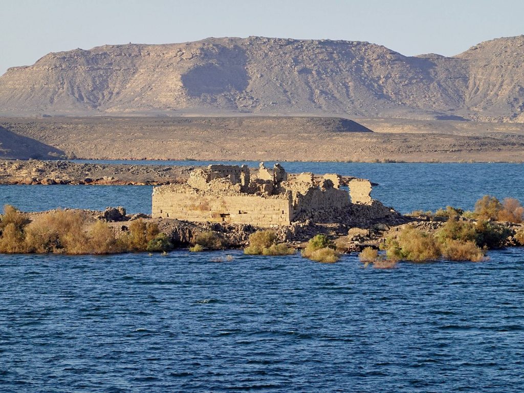 Qasr Ibrim: A Multiperiod Fortress and Religious Center in Egypt 3 Qasr Ibrim