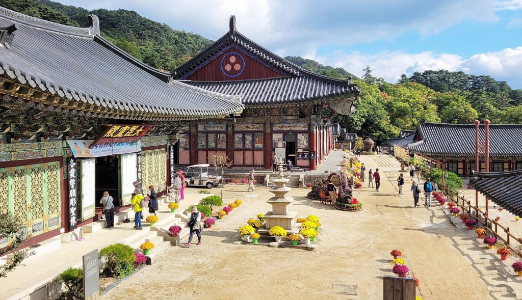 Haeinsa: A Buddhist Temple and Guardian of the Tripitaka Koreana 1 Haeinsa