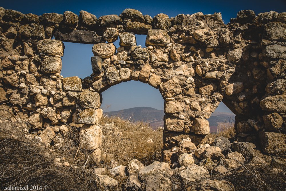 Tel Jezreel: An Iron Age Fortress and Royal Residence in Israel 2 Tel Jezreel