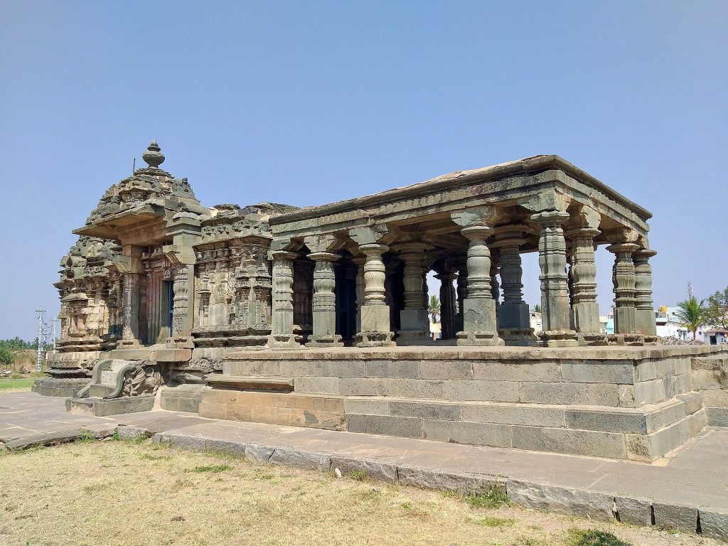 Nannesvara Temple, Lakkundi: An Early Kalyana Chalukya Shiva Temple 1 Nannesvara Temple, Lakkundi
