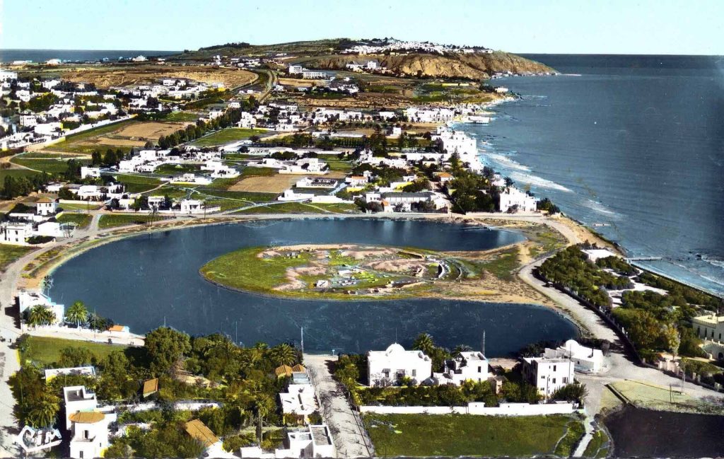 Punic Ports of Carthage: Ancient Commercial and Military Harbours 1 Punic ports of Carthage