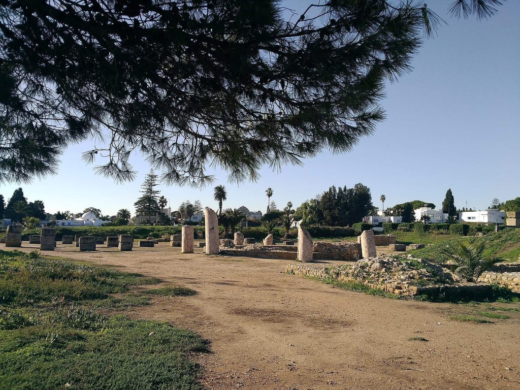 Punic Ports of Carthage: Ancient Commercial and Military Harbours 5 Punic ports of Carthage